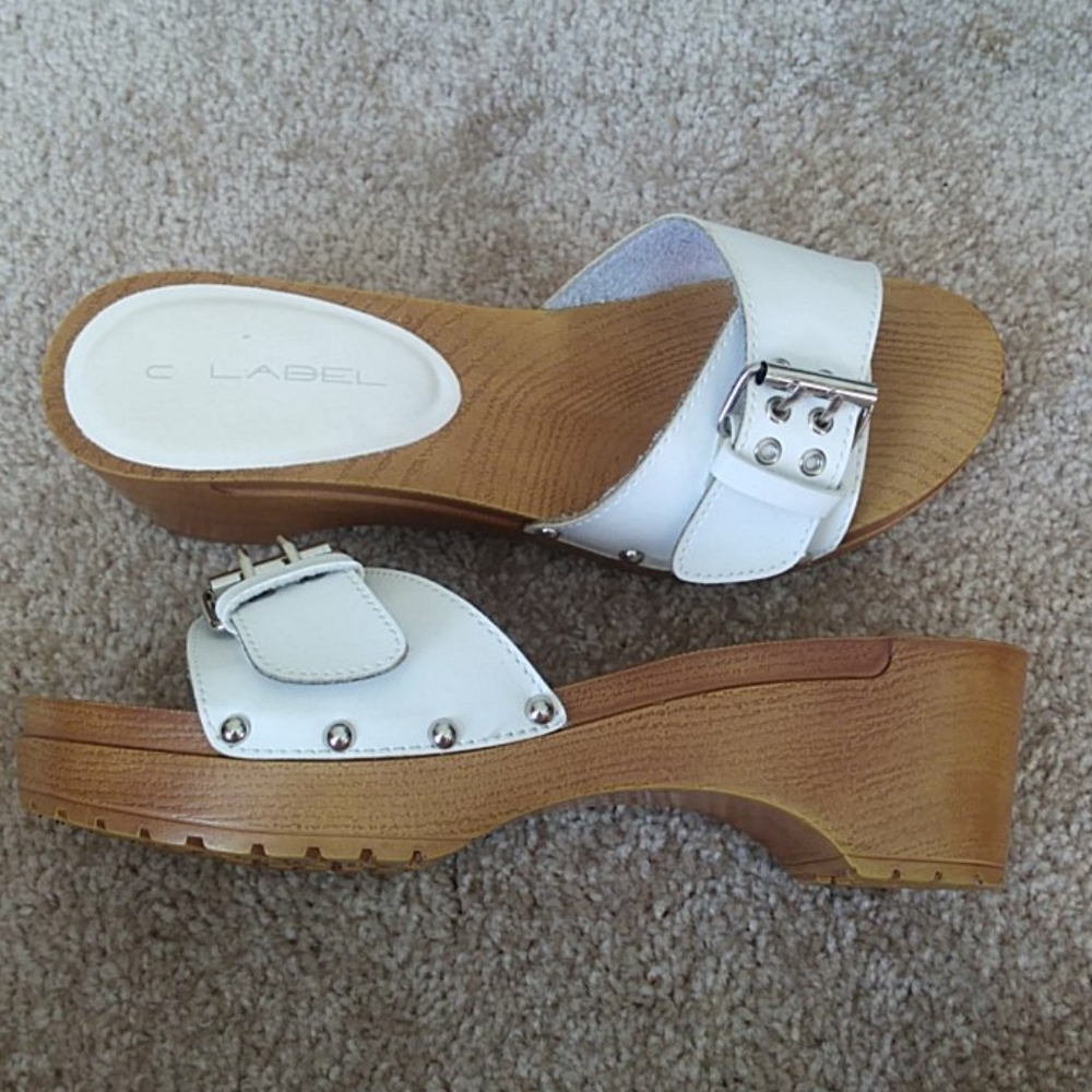 Shoe - Picture 7 of 8